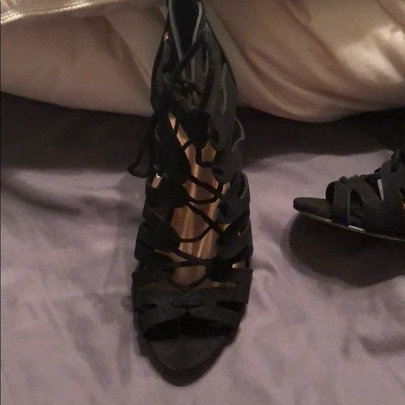 Black chunky heels - Picture 3 of 5